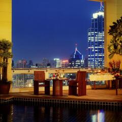 Апартаменты Mayfair, Bangkok - Marriott Executive Apartments бассейн фото 3