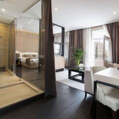 Отель Dominic & Smart Luxury Suites Republic Square Сербия, Белград - отзывы, цены и фото номеров - забронировать отель Dominic & Smart Luxury Suites Republic Square онлайн комната для гостей фото 2