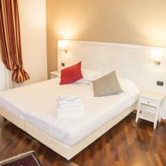 Отель Inn Rome Rooms & Suites комната для гостей фото 6