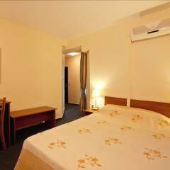 Hotel Cheap комната для гостей