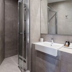 Апартаменты UPSTREET Luxury Apartments in Plaka Афины ванная