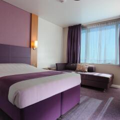 Отель Premier Inn Dubai Silicon Oasis комната для гостей