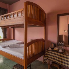 Отель Feung Nakorn Balcony Rooms And Cafe Бангкок фото 25