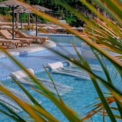 Отель Select Hill Resort Албания, Тирана - отзывы, цены и фото номеров - забронировать отель Select Hill Resort онлайн пляж фото 2