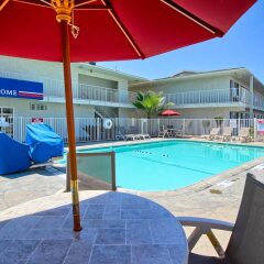 Отель Motel 6 Tulare бассейн фото 2