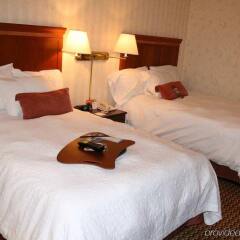 Отель Hampton Inn & Suites Springdale комната для гостей фото 5