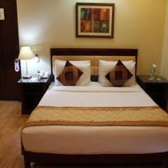 clarks inn nehru place
