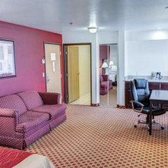 Comfort Inn & Suites Greeley in Greeley, United States of America from 132$, photos, reviews - zenhotels.com guestroom