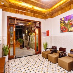 Отель The Lit Villa Хойан интерьер отеля