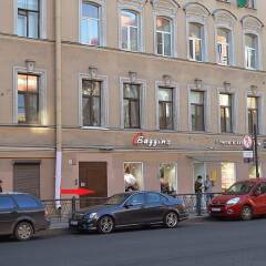 Отель Мебелированные комнаты 33 Удовольствия Санкт-Петербург парковка