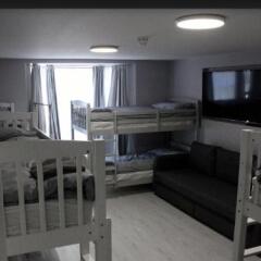 Bond Hotel в номере