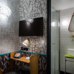 Отель Hôtel Crayon Rouge by Elegancia удобства в номере фото 2