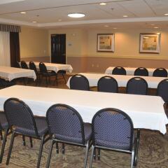 Отель Holiday Inn Express & Suites Sarasota East фото 2