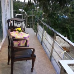 Отель Sea view Panwa Cottage Hostel Таиланд, пляж Панва - отзывы, цены и фото номеров - забронировать отель Sea view Panwa Cottage Hostel онлайн балкон