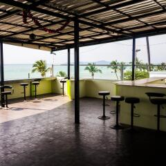 Отель BarFly Pattaya гостиничный бар