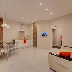 Гостиница Home4day Apartment on Griboyedov Canal в Санкт-Петербурге отзывы, цены и фото номеров - забронировать гостиницу Home4day Apartment on Griboyedov Canal онлайн Санкт-Петербург комната для гостей фото 3