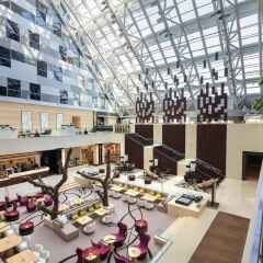 Отель Oryx Rotana питание