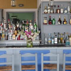 Nostos Beach Hotel - Adults Only гостиничный бар