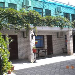 Bristol Hotel парковка