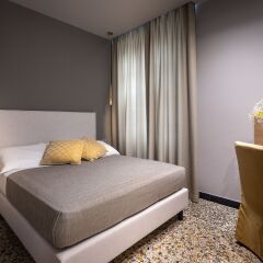 Отель HNN Luxury Suites Италия, Генуя - отзывы, цены и фото номеров - забронировать отель HNN Luxury Suites онлайн комната для гостей фото 3