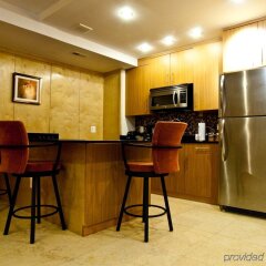 Отель The Eldon Luxury Suites в номере