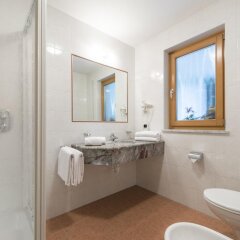 Отель Residence Ladurns Горнолыжный курорт Ортлер ванная