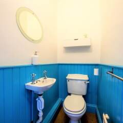 Отель Lovely 2BR Home Next to the Castle Эдинбург фото 23