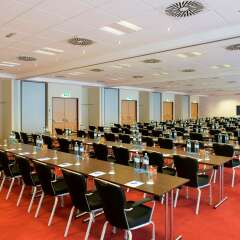 Отель NH Vienna Airport Conference Center Австрия, Вена - 9 отзывов об отеле, цены и фото номеров - забронировать отель NH Vienna Airport Conference Center онлайн помещение для мероприятий