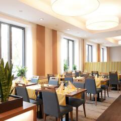Отель Ringhotel Loews Merkur Германия, Нюрнберг - отзывы, цены и фото номеров - забронировать отель Ringhotel Loews Merkur онлайн питание фото 2