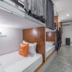 Tiny Taladnoi Hostel Бангкок детские мероприятия