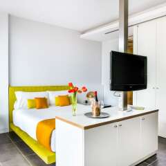 Апартаменты Cosmo Apartments Sants комната для гостей фото 8