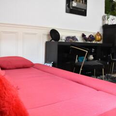 Апартаменты Charming 1 Bedroom Apartment in St Germain детские мероприятия