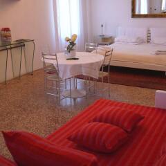 Отель B&B Giardino Jappelli (Villa Ca' Minotto) Италия, Роза - отзывы, цены и фото номеров - забронировать отель B&B Giardino Jappelli (Villa Ca' Minotto) онлайн комната для гостей фото 3