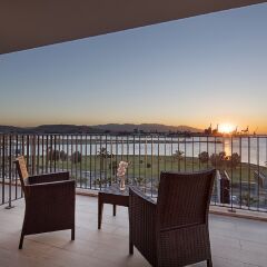 Hilton Garden Inn Izmir Bayrakli Турция, Измир - отзывы, цены и фото номеров - забронировать отель Hilton Garden Inn Izmir Bayrakli онлайн балкон