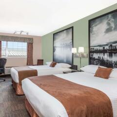 Отель Super 8 by Wyndham Saskatoon Near Saskatoon Airport комната для гостей фото 2