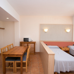 Апартаменты The White Apartments by Ibiza Feeling - Adults Only комната для гостей фото 3