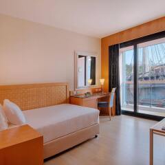 Отель NH Collection Genova Marina комната для гостей фото 3