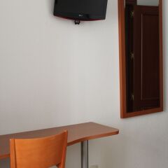 Отель Hostal Luis XV Испания, Мадрид - отзывы, цены и фото номеров - забронировать отель Hostal Luis XV онлайн фото 2