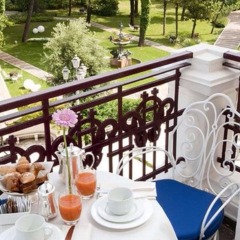 Отель Grand Hotel Rimini Италия, Римини - 4 отзыва об отеле, цены и фото номеров - забронировать отель Grand Hotel Rimini онлайн балкон