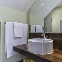 Апартаменты Amendoeira Golf Resort - Apartments and villas ванная фото 6