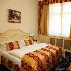 Отель Luxury Family Royal Palace Прага комната для гостей фото 3