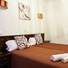 Отель Hostal Flores ванная фото 2
