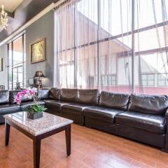 Отель Quality Inn & Suites Bell Gardens Белл Гарденс интерьер отеля