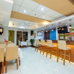 Отель Alejandra Hotel Филиппины, Макати - отзывы, цены и фото номеров - забронировать отель Alejandra Hotel онлайн питание фото 2