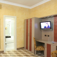 Отель The Five Oscars Inn удобства в номере