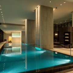 Отель Andaz Tokyo Toranomon Hills - a concept by Hyatt Япония, Токио - 1 отзыв об отеле, цены и фото номеров - забронировать отель Andaz Tokyo Toranomon Hills - a concept by Hyatt онлайн бассейн
