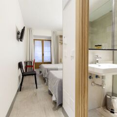 Отель Hostal Castilla II Puerta del Sol ванная