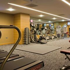 Отель Sofitel London Heathrow фитнесс-зал