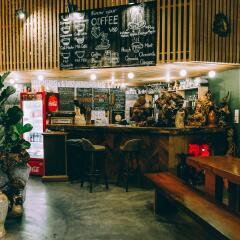 Pi Hostel Далат гостиничный бар