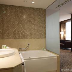 Отель Holiday Inn Meydan ванная